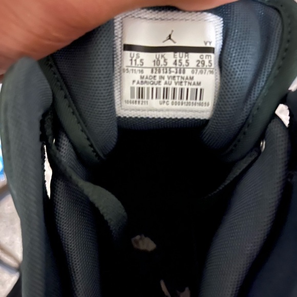 Jordan Men's Sneakers - Forest Green - Picture 4 of 4